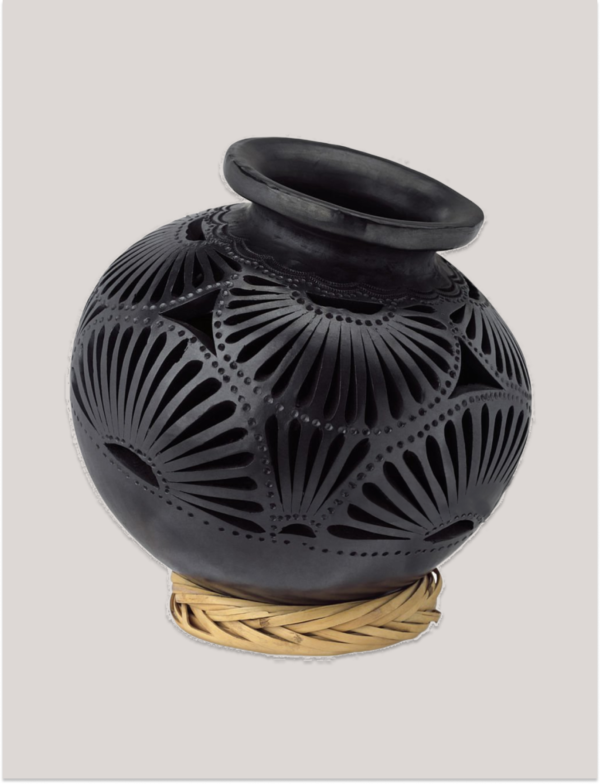 Barro Negro Vase